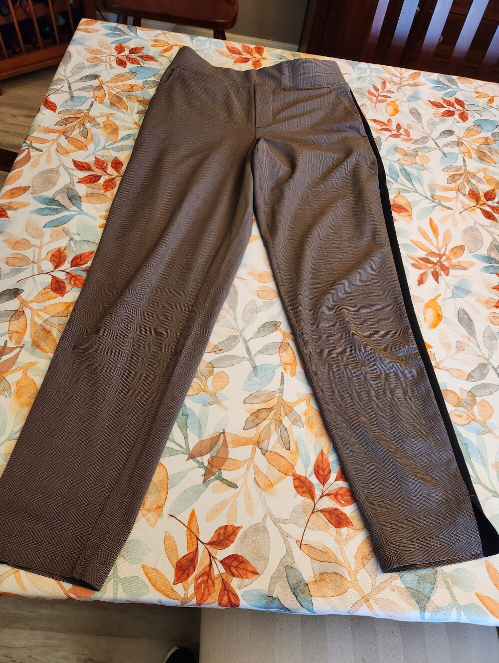 Athleta Women's Brooklyn Ankle Pant - Size 2 - Brown w/ Black Stripe